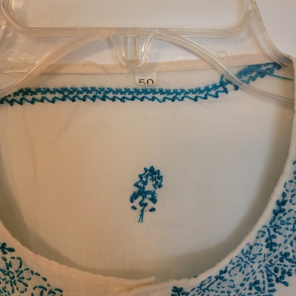 Embroidered Mexican Peasant Tunic - Picture 4 of 4